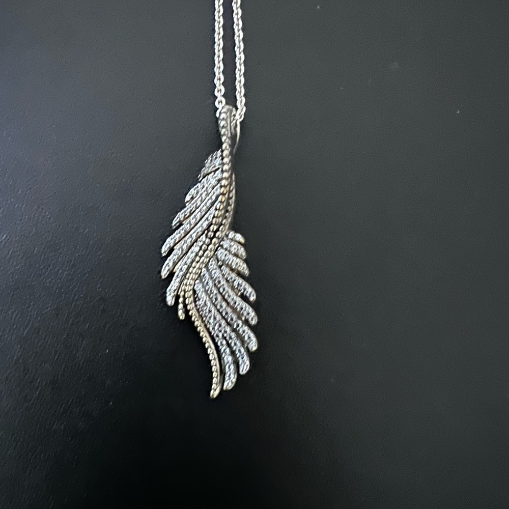 Pandora angel wing necklace